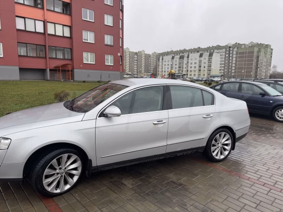 Volkswagen Passat (1)