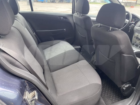 Opel Astra (3)