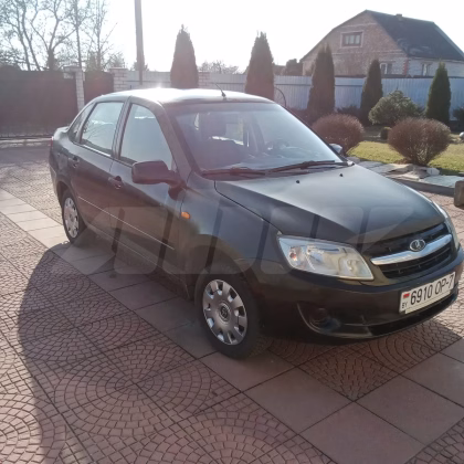 Lada Granta (1)
