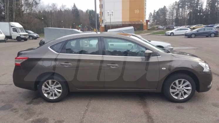 Nissan Sentra (3)