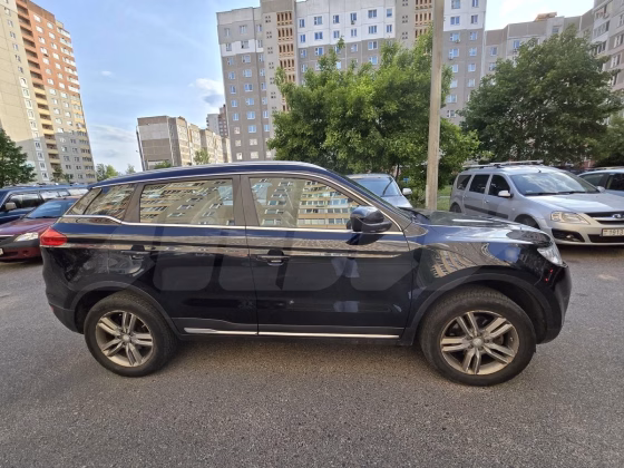 Geely Atlas (1)