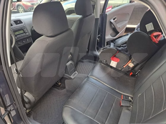 Volkswagen Polo (4)