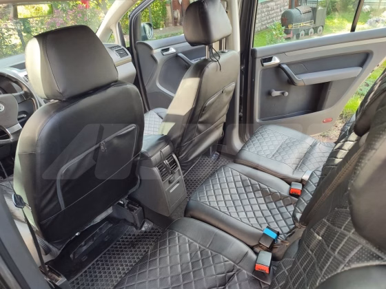 Volkswagen Touran (5)