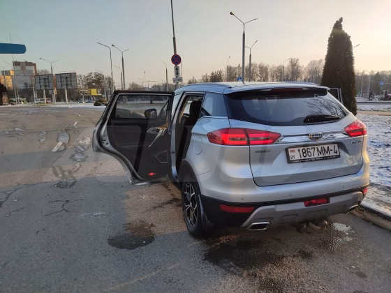 Geely Atlas (3)