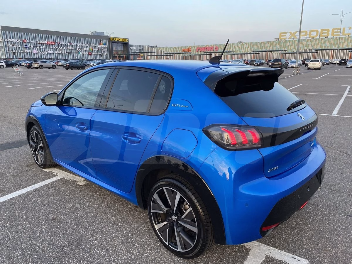 Peugeot 208