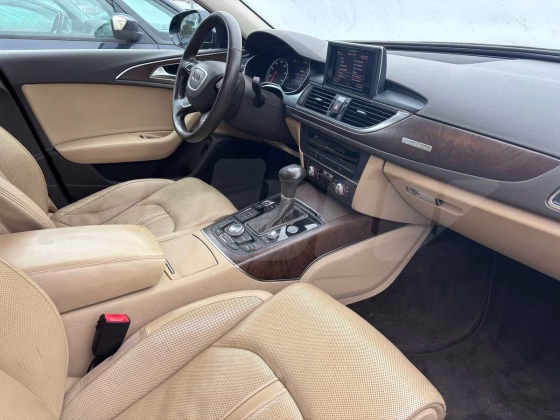 Audi A6 (19)