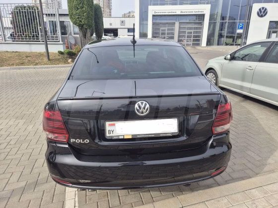 Volkswagen Polo (4)