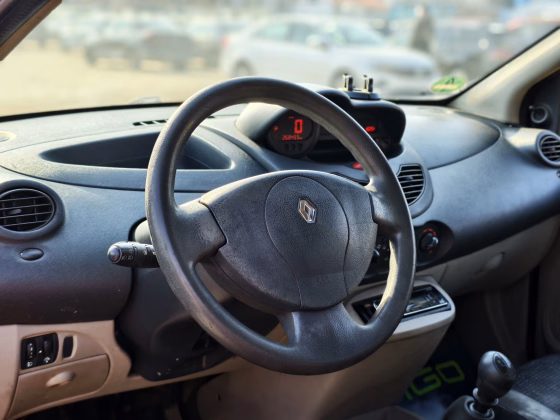 Renault Twingo (8)