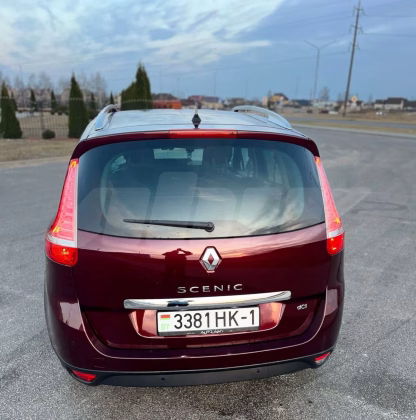 Renault Scenic (8)