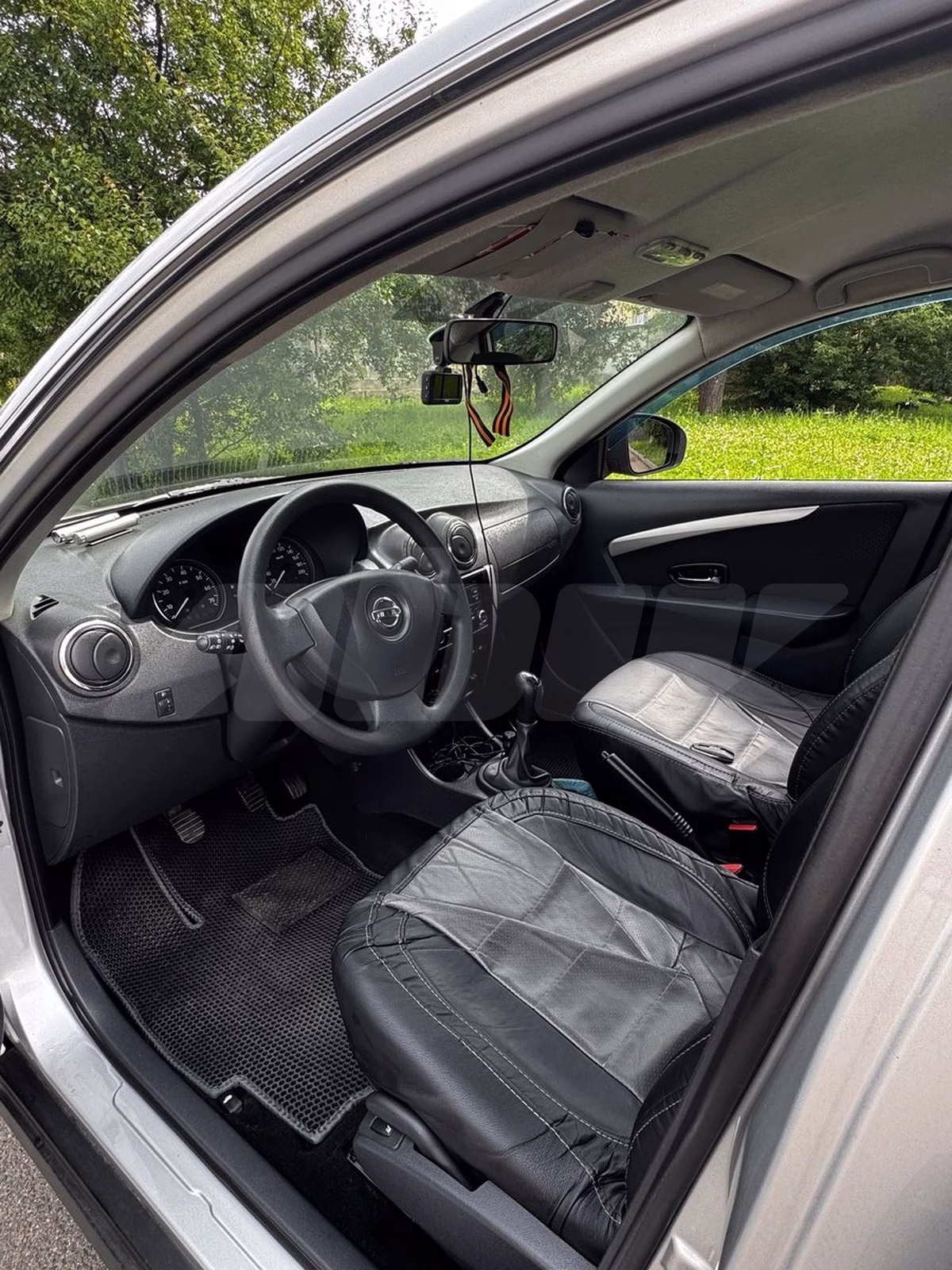 Nissan Almera