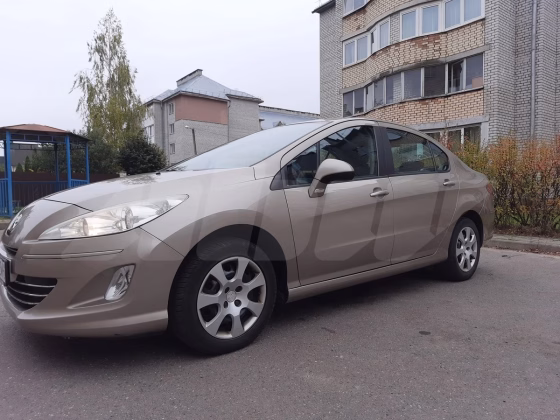 Peugeot 408 (1)