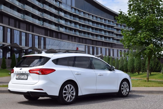 Ford Focus (4)