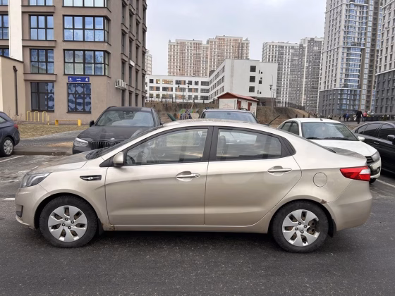Kia Rio (1)