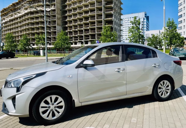 Kia Rio (2)