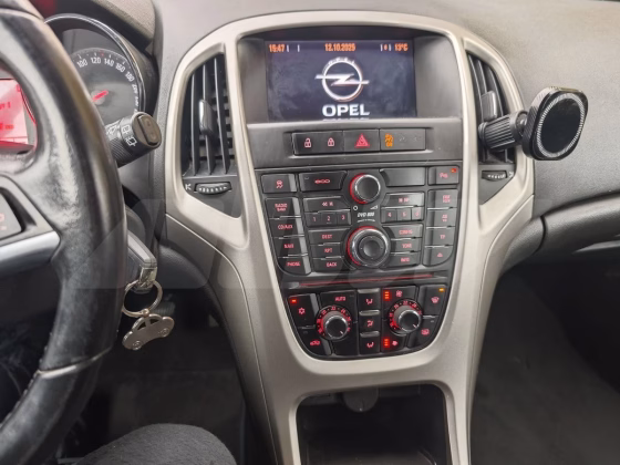 Opel Astra (9)
