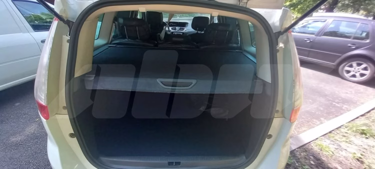 Renault Scenic (4)