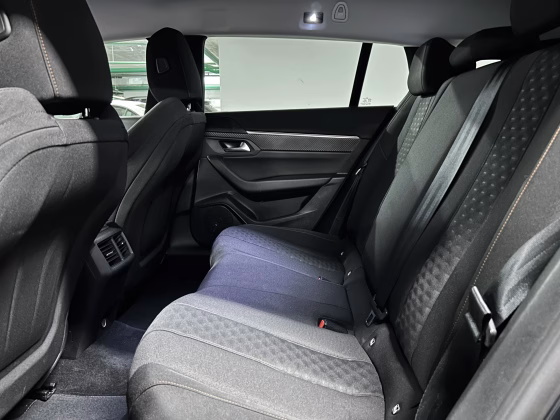 Peugeot 508 (10)