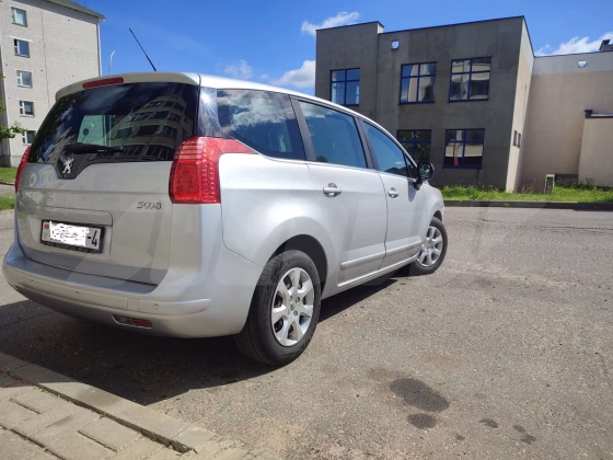 Peugeot 5008 (5)