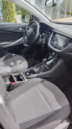 Opel Grandland X (8)