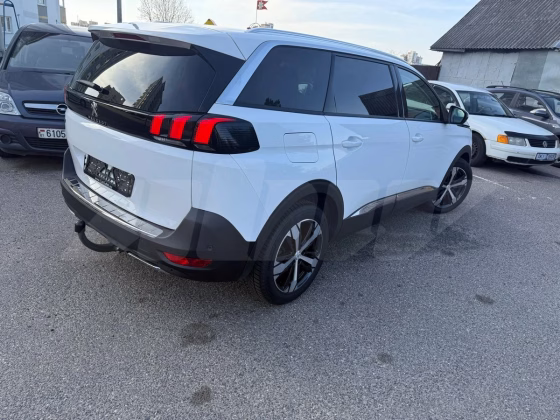 Peugeot 5008 (5)