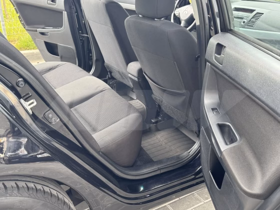 Mitsubishi Lancer (25)