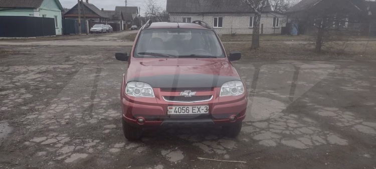 Chevrolet Niva (1)