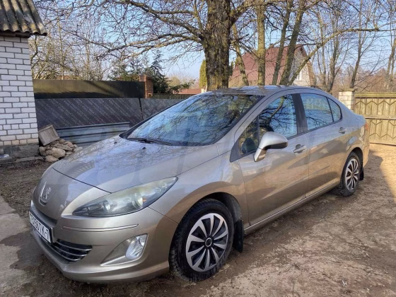 Peugeot 408