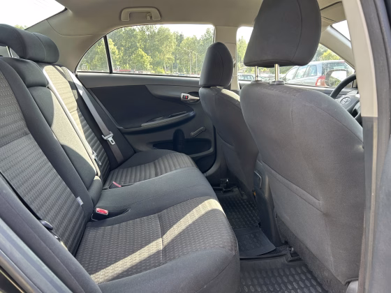 Toyota Corolla (11)