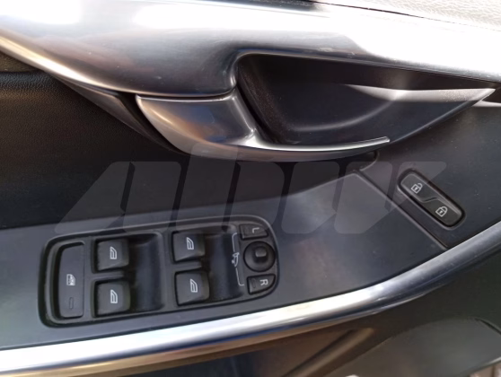 Volvo XC60 (1)
