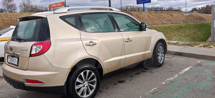 Geely Emgrand X7 (5)