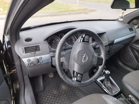 Opel Astra (4)