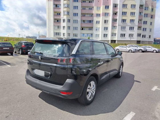 Peugeot 5008 (3)