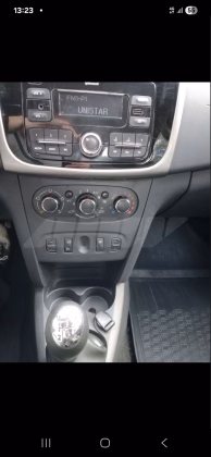 Renault Logan (5)