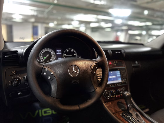 Mercedes-Benz C 220 (8)