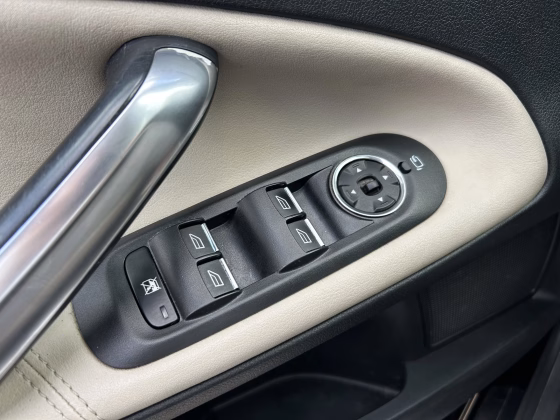 Ford Mondeo (19)