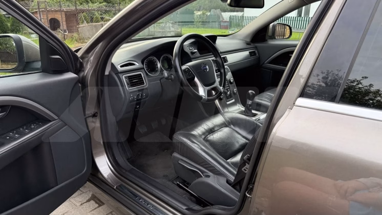 Volvo V70 (4)