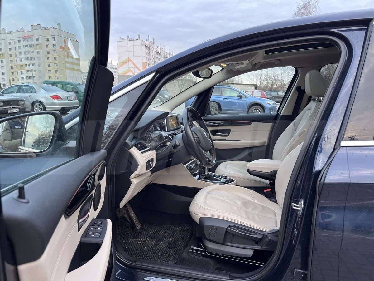 BMW 220