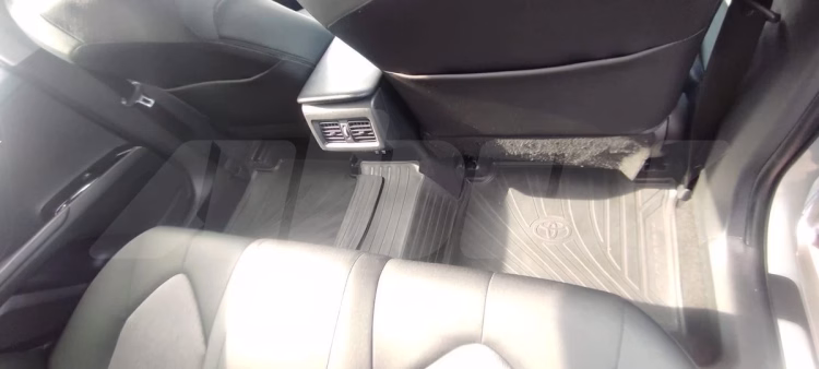 Toyota Camry (5)