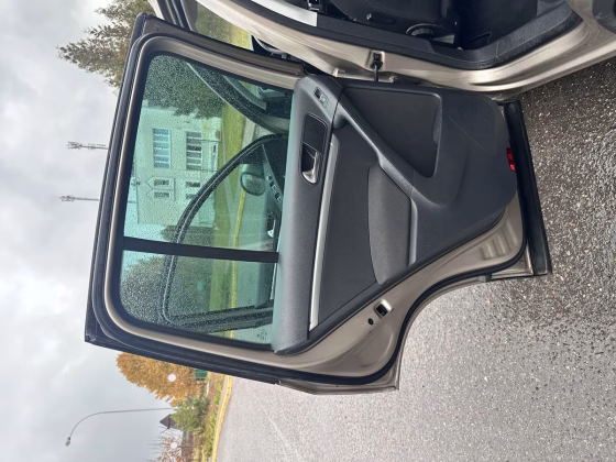 Volkswagen Tiguan (5)