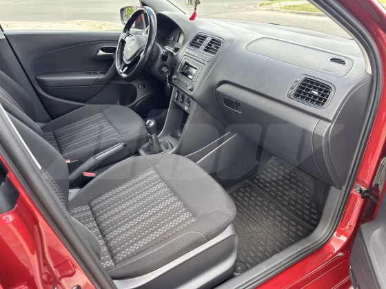 Volkswagen Polo (4)