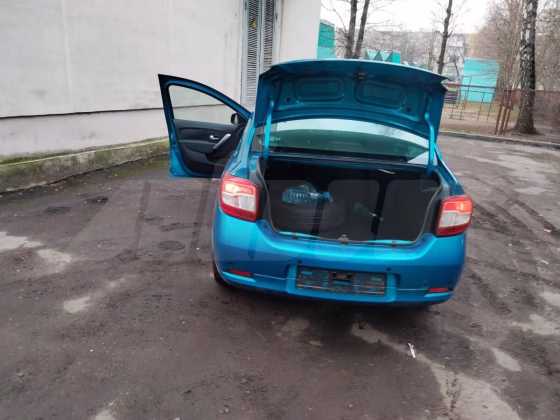 Renault Logan (1)