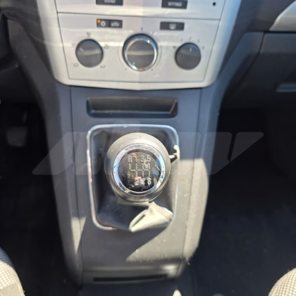 Opel Zafira (8)
