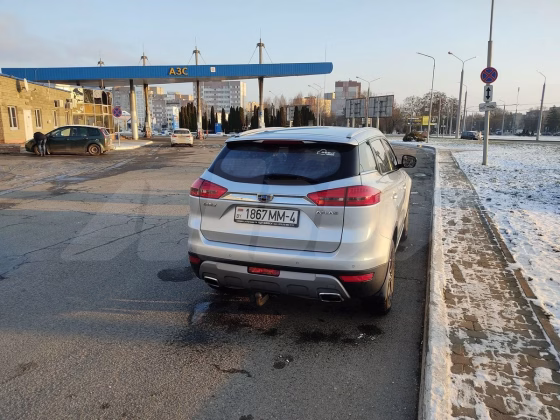 Geely Atlas (7)