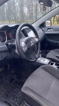 Mitsubishi Lancer (2)