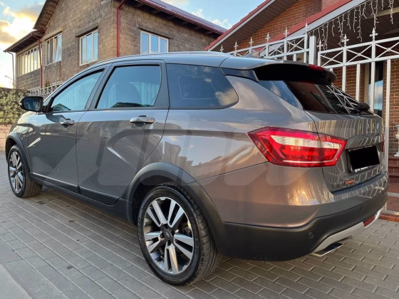 Lada Vesta (4)
