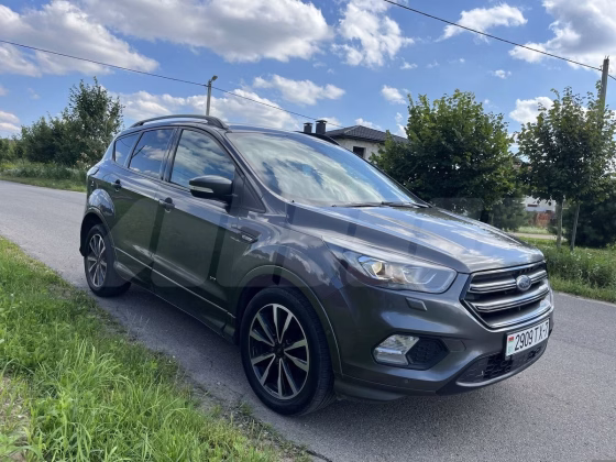 Ford Kuga (1)