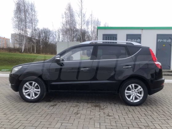 Geely Emgrand X7 (3)