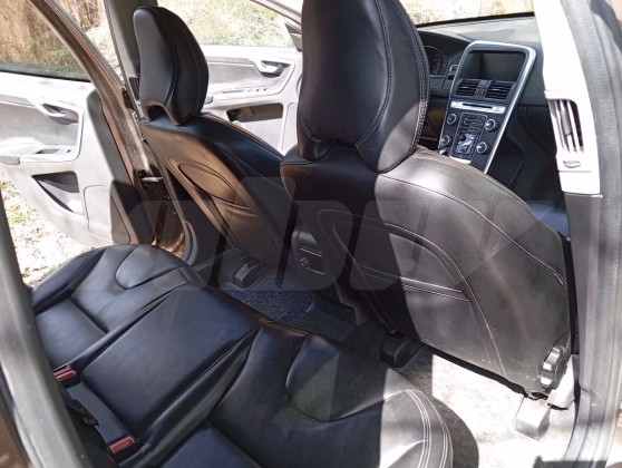 Volvo XC60 (2)