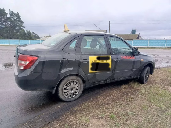 Lada Granta (3)