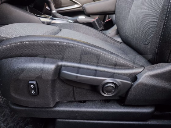 Opel Crossland (X) (25)